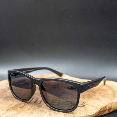 Tifosi Swank XL Sonnenbrille schwarzes Gestell schwarze Gläser