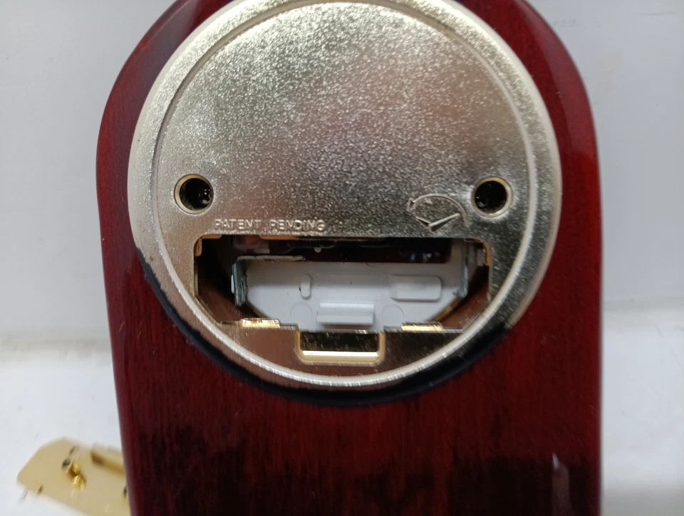 reloj de escritorio movado Woodgrain Look Foto 4 de 4