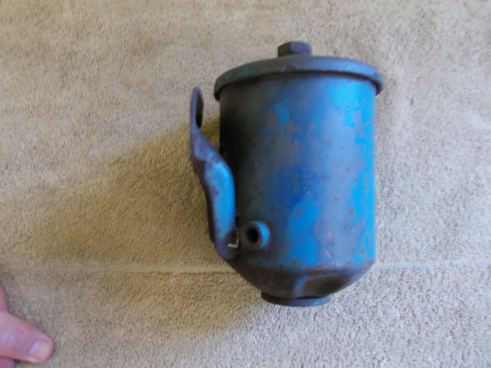 VINTAGE OIL FILTER CANISTER FORD,CHEVY,DOGE RAT HOT ROD STEEL TRACTOR