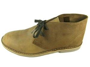 robert wayne chukka boots