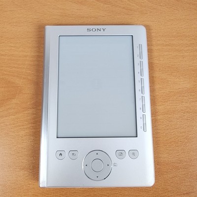 Bad Battery   Sony PRS-300 eReaders Silver Damaged On Screen READ Sold As Is 
