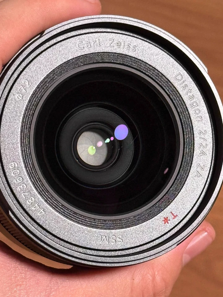 Lente Sony Distagon T* 24mm F/2 ZA SSM fixa/prime SAL24F20Z para montagem Sony A - Imagem 3 de 4