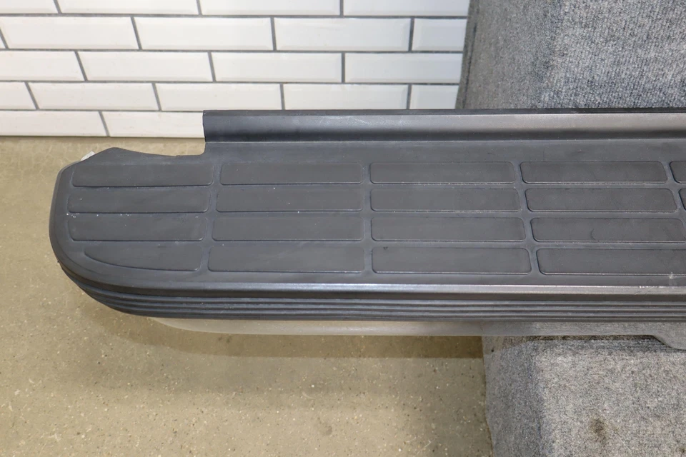 95-00 Chevy Tahoe OBS GMT400 Chrome Rear Bumper OEM - Image 3 of 4