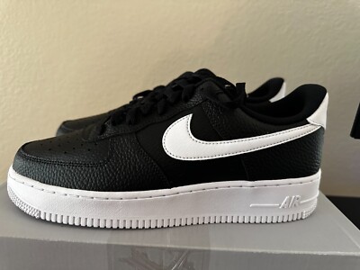 Nike Air Force 1 '07 Men's Sneaker Black White Pebbled Leather - Size 9.5 - NEW