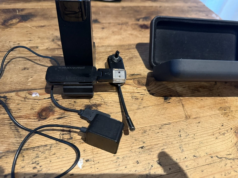 Plantronics 83356-02 Savi W440 Headset + D100A-M USB Adapter & 1 Spare Headband - Image 3 of 3