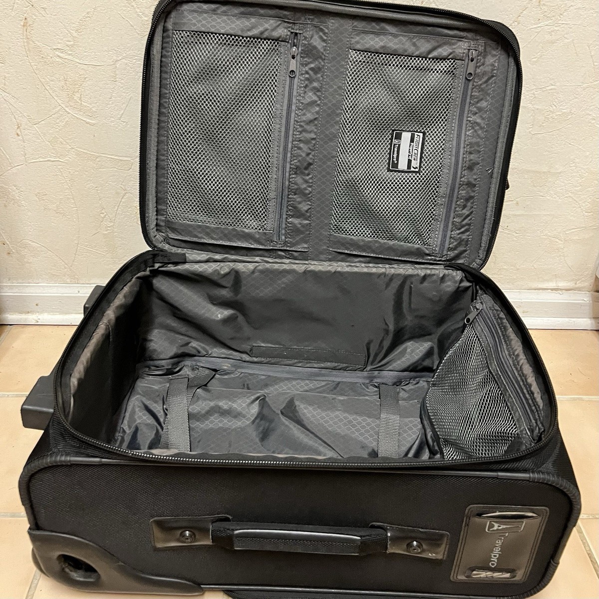 Travelpro FlightCrew3 21