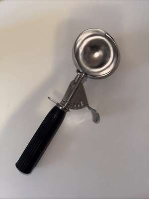 Vintage HAMILTON BEACH MODEL 67 Ice Cream Scoop Black Stainless Made In USA