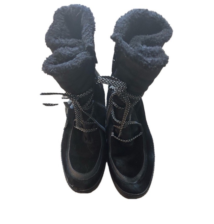 BareTraps Lancy Black Suede Winter Boots with Faux Fur Lining.   Size 7.5