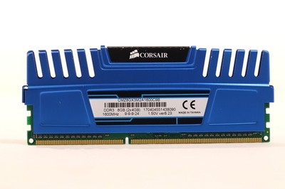 Corsair 4GB (1x4GB) PC3-12800 DDR3-1600MHz Desktop Memory P/N: CMZ8GX3M2A1600C9B