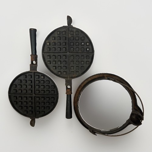 Puritan No. 8 Cast Iron Stovetop Waffle 🧇 Iron (1517) w/ Bail Stand (1518)