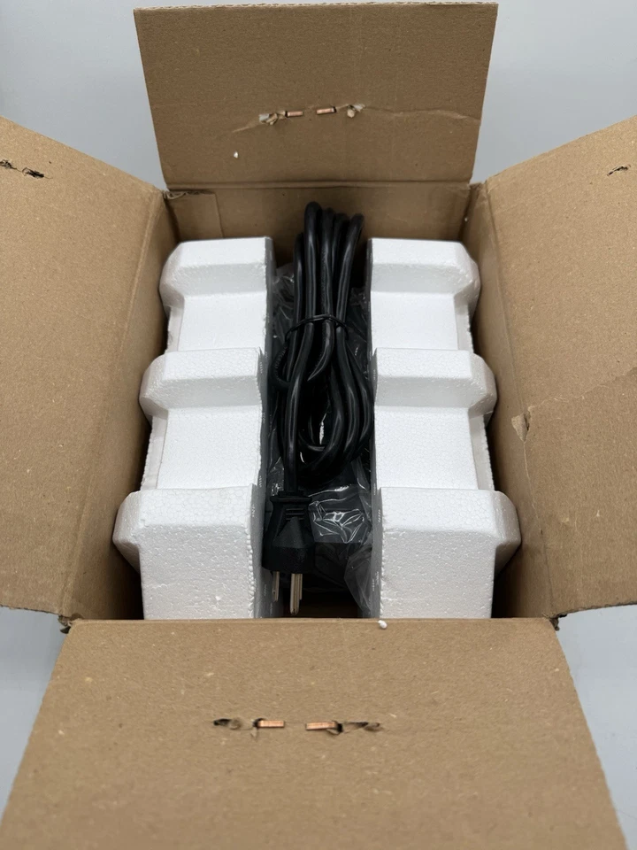 Ametek Powervar ABC065-11W 120V Conditioner Surge Protection 120V Open Box - Image 2 of 4