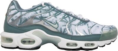air max plus palm trees