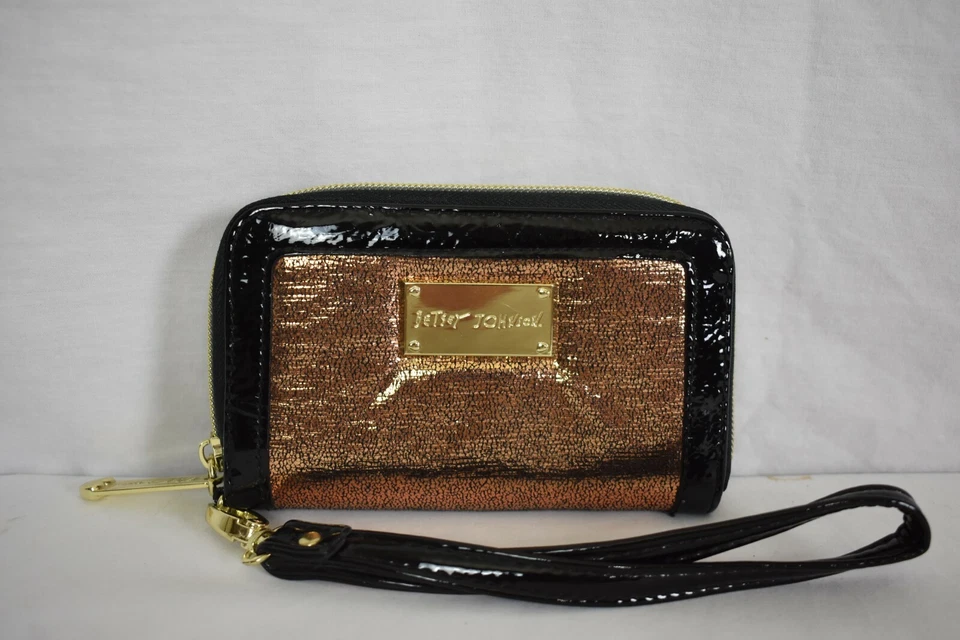  Betsey Johnson  Envelope Wallet  - Image 4 of 4