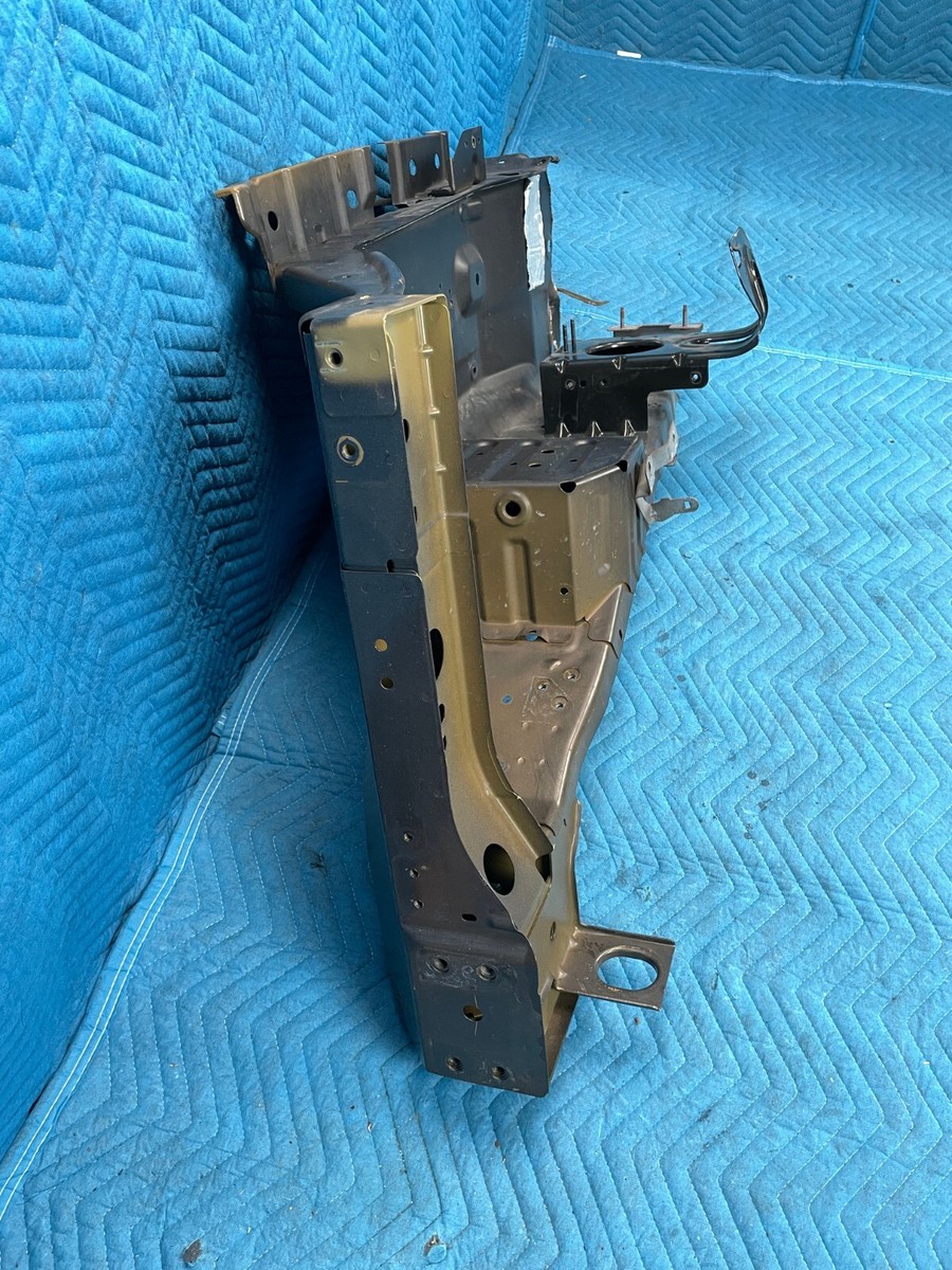 Nissan Titan XD 5.0L Diesel Front Fender Apron Passenger Side 2017