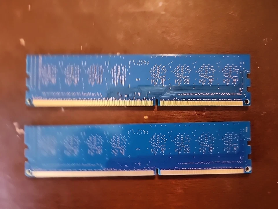 SK Hynix HMT325U6CFR8C-PB 2GB DIMM DDR3 PC3-12800 1600MHz Desktop Memory Ram 240 - Image 2 of 2