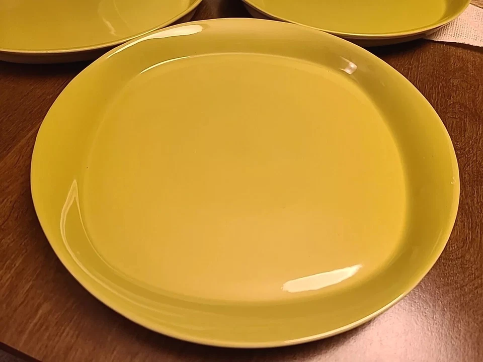 Juego de 4 platos de cena redondos y cuadrados verde lima Rachel Ray 11" Foto 2 de 3