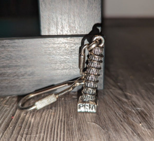 vintage 1.5" Leaning Tower of Pisa Keychain Souvenir Italy Key Ring