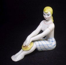 Vintage Ukraine USSR Soviet Era Baranovka Porcelain Girl Figure Figurine