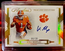 2022 Panini Flawless Collegiate - Rookie Team Logo Signatures Will Shipley /10! 