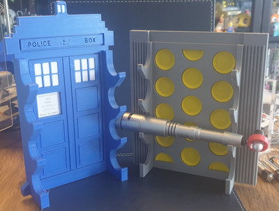Doctor Who 2 Sonic Schraubendreher Display Ständer. Tardis, Konsolenzimmer 3D-gedruckt 