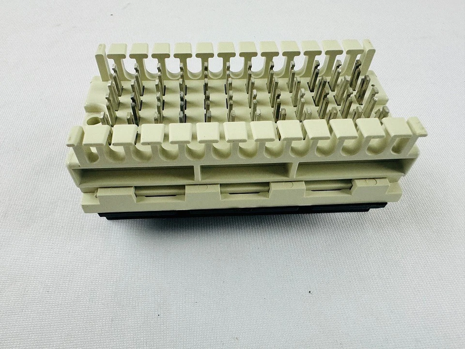 Reliance Electric R66E1-12 Connecting Block - Image 4 of 4