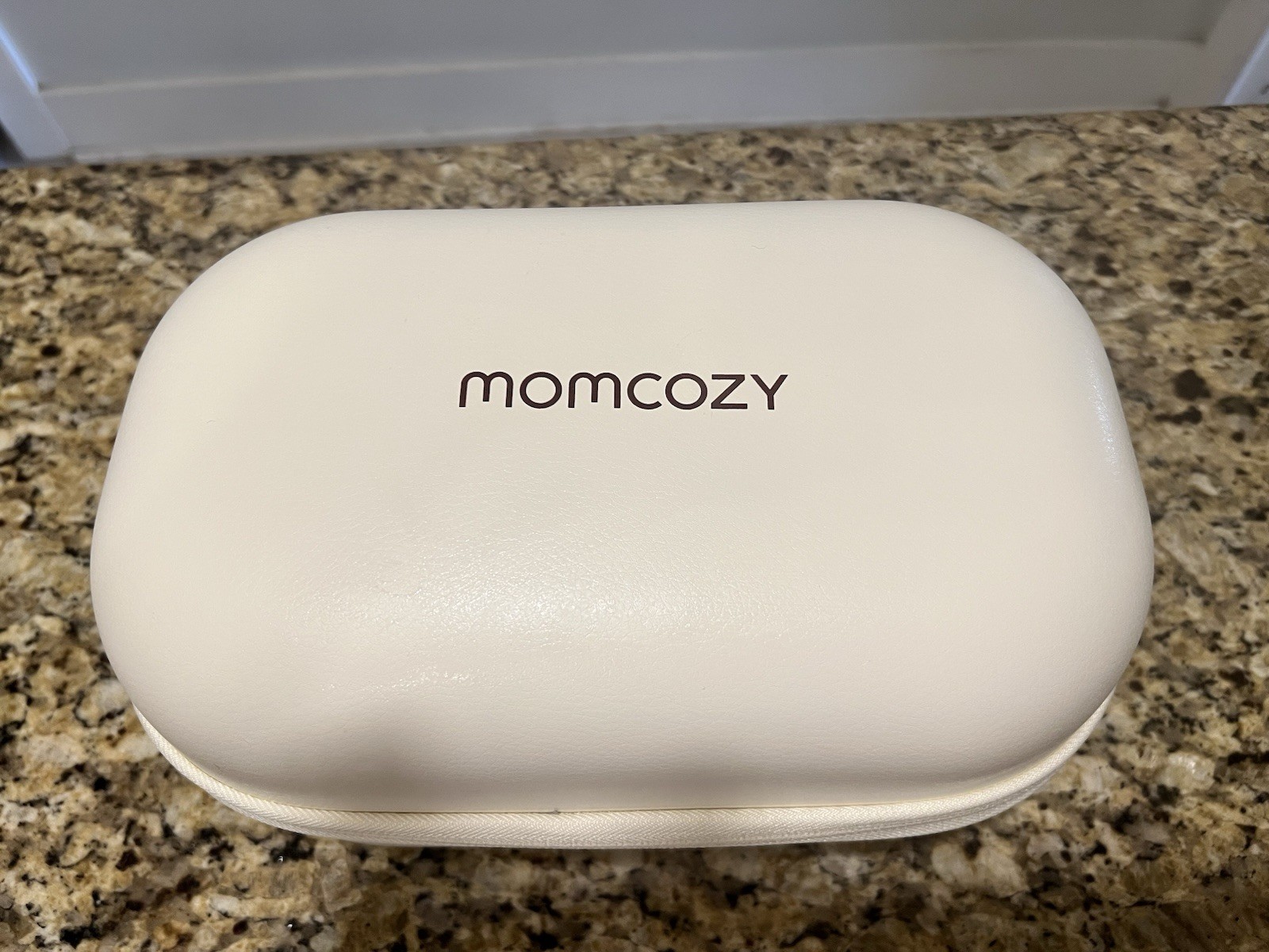 Momcozy M9 Wearable Breast Pump with Mobile Flow - Barley Used - 300 Milk Bags