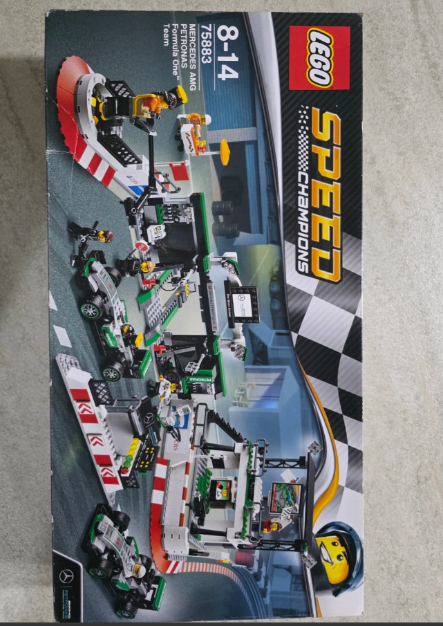 LEGO Speed Champions 75883 Mercedes AMG Petronas F1 Factory New Sealed Retired