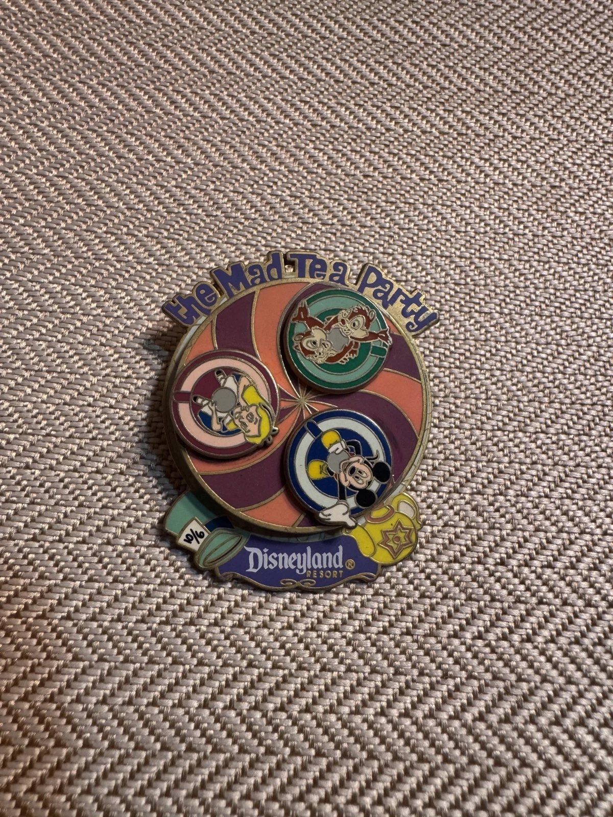 2008 Disney Pin Mad Tea Party Ride 3D Spinner Disneyland Resort Pin Trading