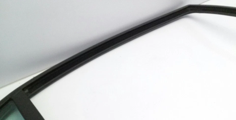 Ford Lincoln Town Car 2000 banda de clima canal de funcionamiento trasero derecho OEM 4W1Z5425766AA Foto 3 de 4