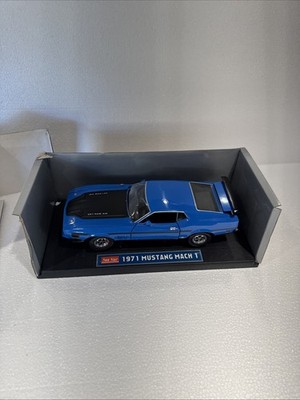 Sun Star Blue 1971 Mustang Mach 1 Model Car 1:18 Scale - New in