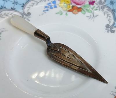 Vintage Sterling 925 Silver Mother of Pearl Trowel Bookmark Novelty Page Marker
