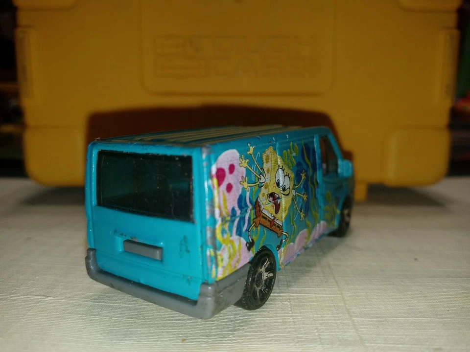 Matchbox Sponge Bob Square Pants Ford Transit 1/64 - Image 4 of 4