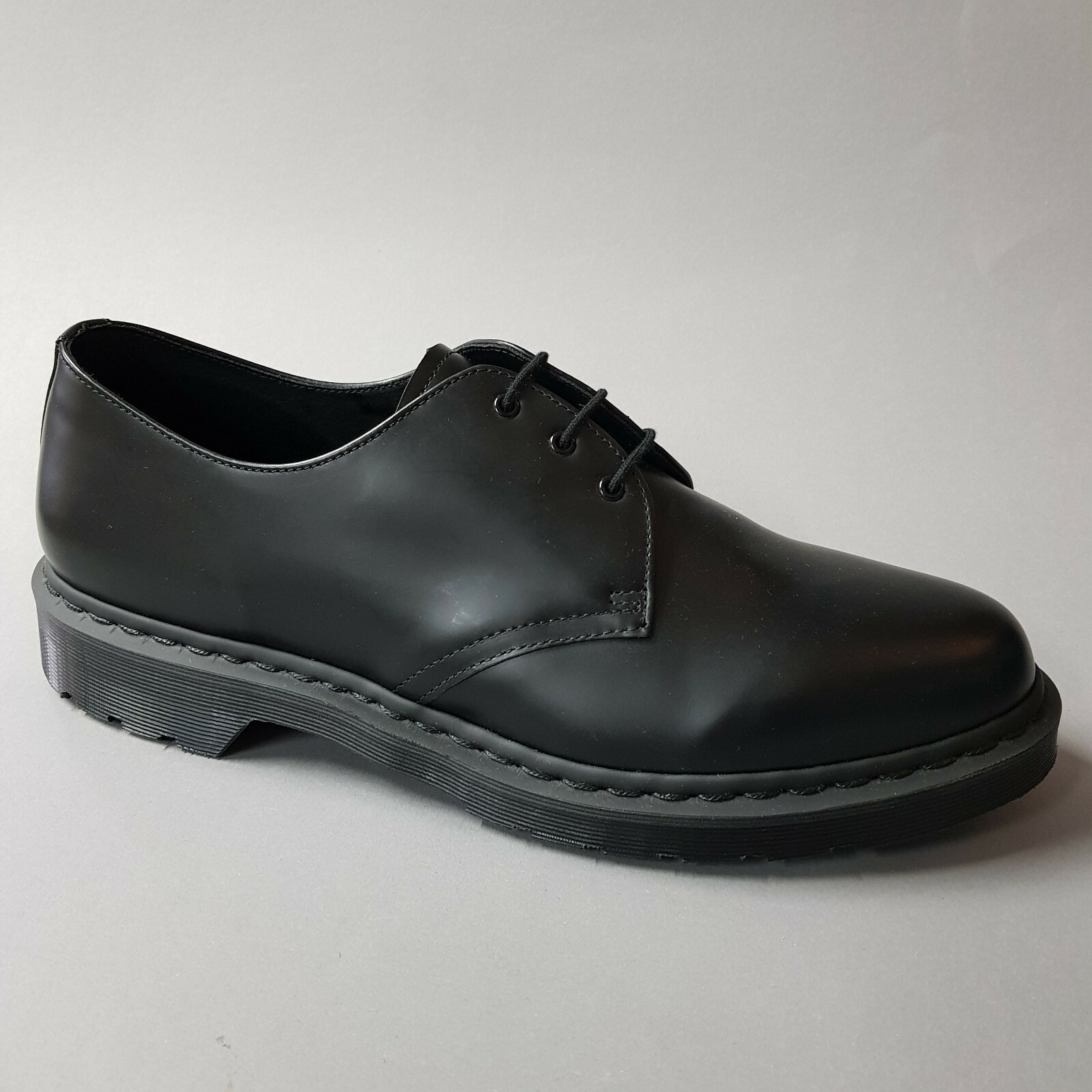 1461 mono black smooth dr martens