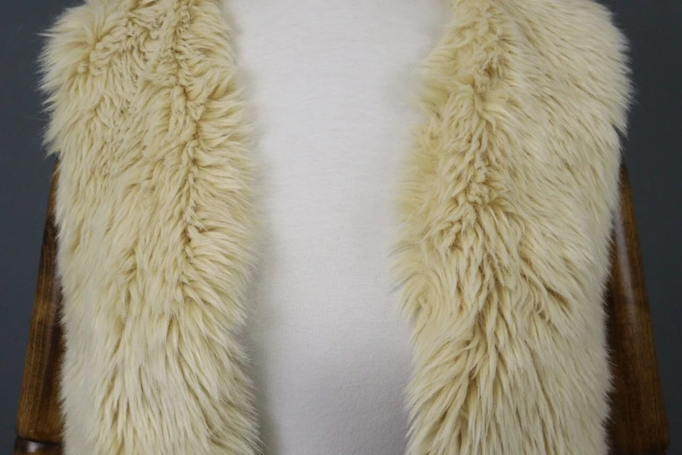 Chaleco cárdigan SANDRO crema frente abierto calce regular sin mangas de piel sintética talla 2 Foto 4 de 4