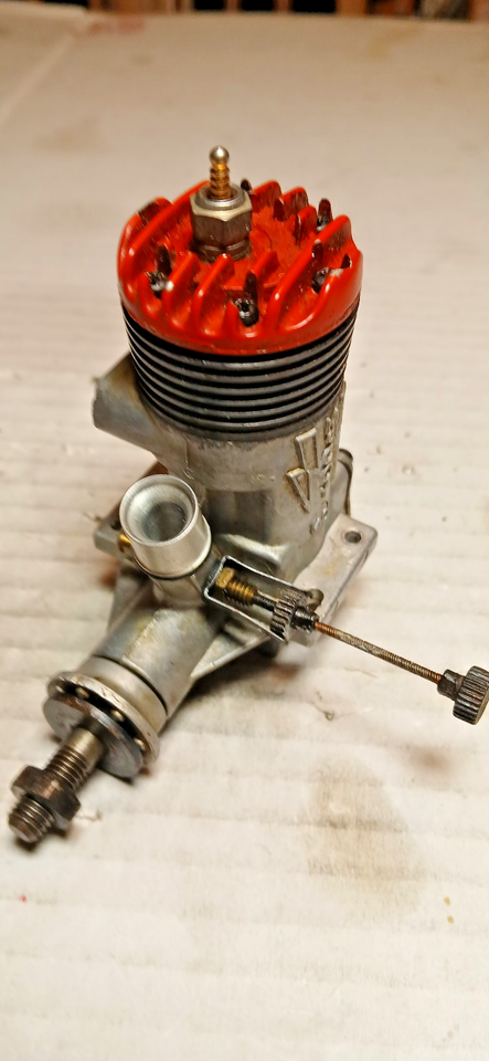 1966 McCoy Custom 40 Redhead
