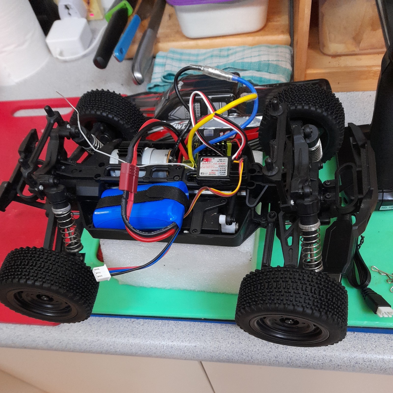 1/16 2.4GHz 4WD RC Racing Car 40KM/H High-Speed Off-Road Drift Buggy - Image 6
