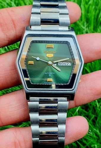 Vintage Of Seiko 5 Automatic Square Men Watch Day Date Japan Made Green Dial