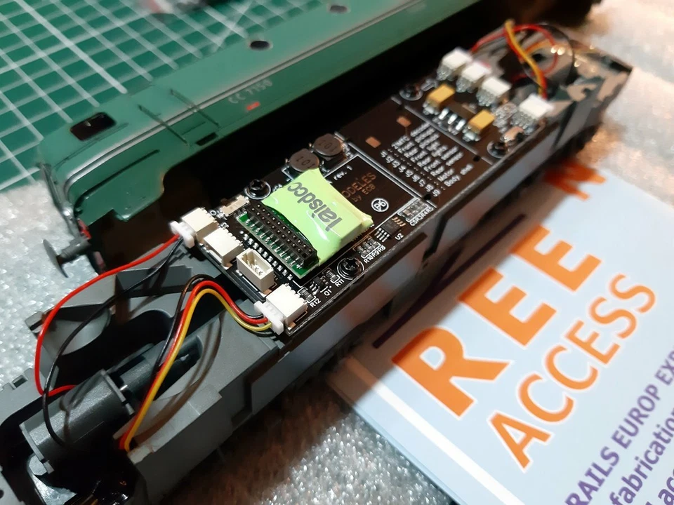 Decodeur 21MTC decoder 21 poles DCC moteur+4 fonc decoder digital LaisDcc 860019 - Bild 3 von 4