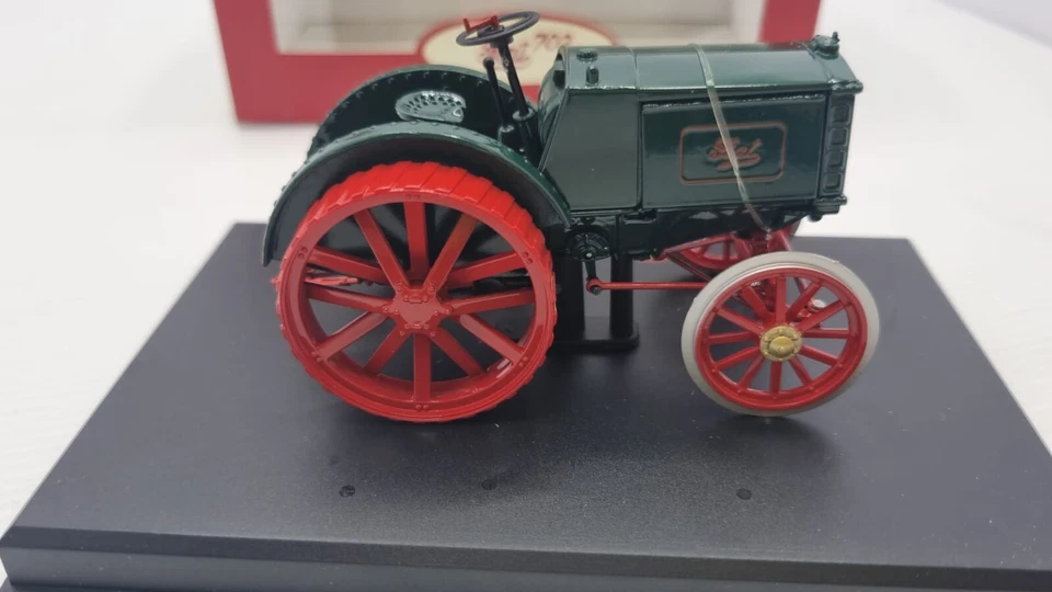 RPG702 Replicagri Fiat 702 New Holland 1/32 - Immagine 3 di 4