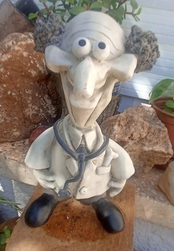DOCTOR FIGURE CERAMIC STATUE SCULPTURE VINTAGE PROFESSOR 22/13 Cm, 673gr Used - Picture 6 of 24
