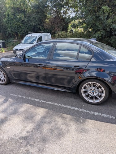 2006 BMW E60 523i - Picture 2 of 21