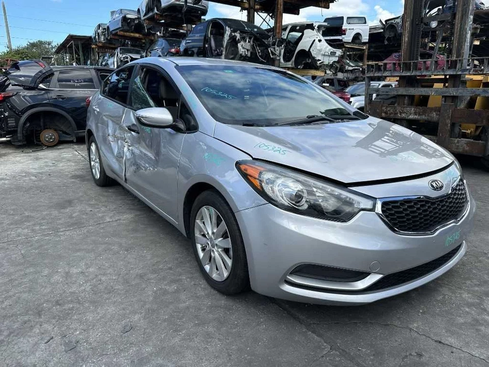 Ignition Switch With Housing & Key Fits 2014 15 16 17 18 Kia Forte - Image 3 of 4