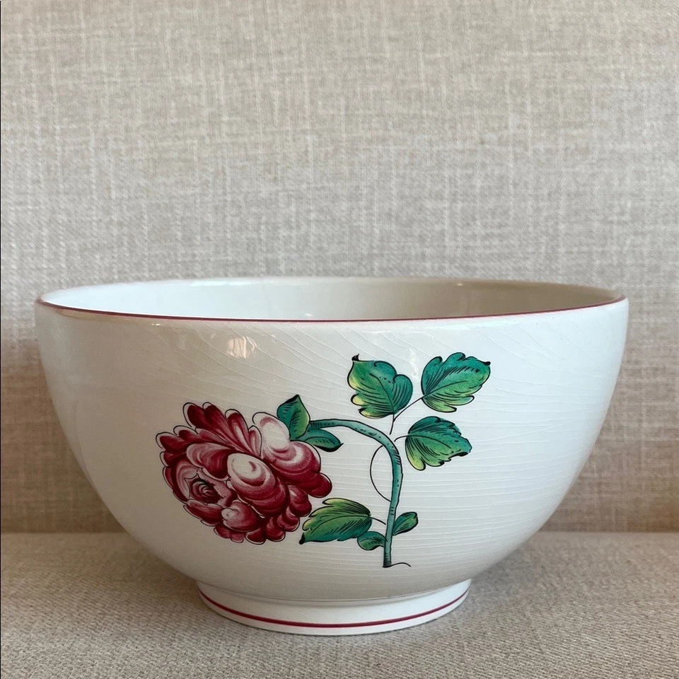 Cuenco decorativo de cerámica vintage de flores de Estrasburgo para Tiffany & Co Foto 2 de 4