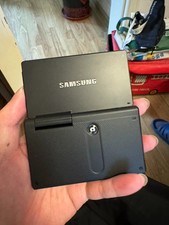 Samsung MV800 16MP Flip Touch Screen Camera - Vlog Compact