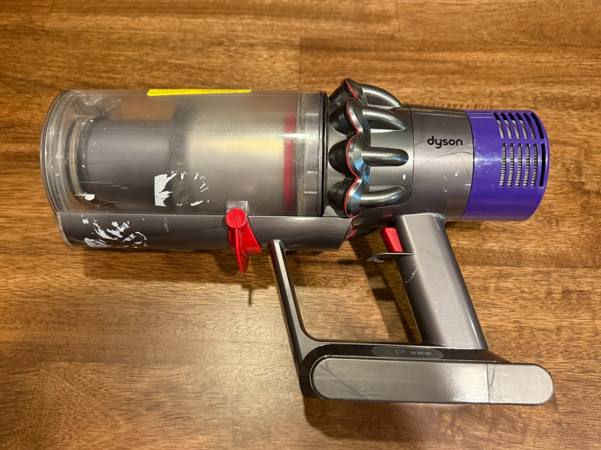 Dyson - Cyclone V10 Animal Cordless Stick Vacuum - Iron 394429-01