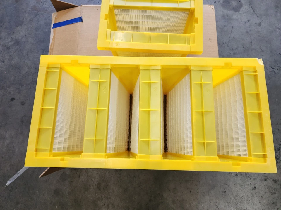 Lote de 2 filtros Aerostar FP Mini plisados 12"x24"x12" Merv14 1000 CFM 40039H-P Foto 4 de 4