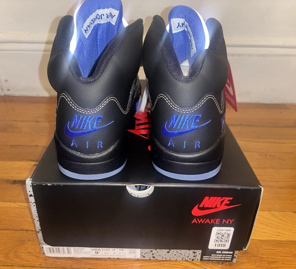 Talla 9.5 - Awake NY x Air Jordan 5 Retro Boro - Azul Corredor Foto 2 de 4