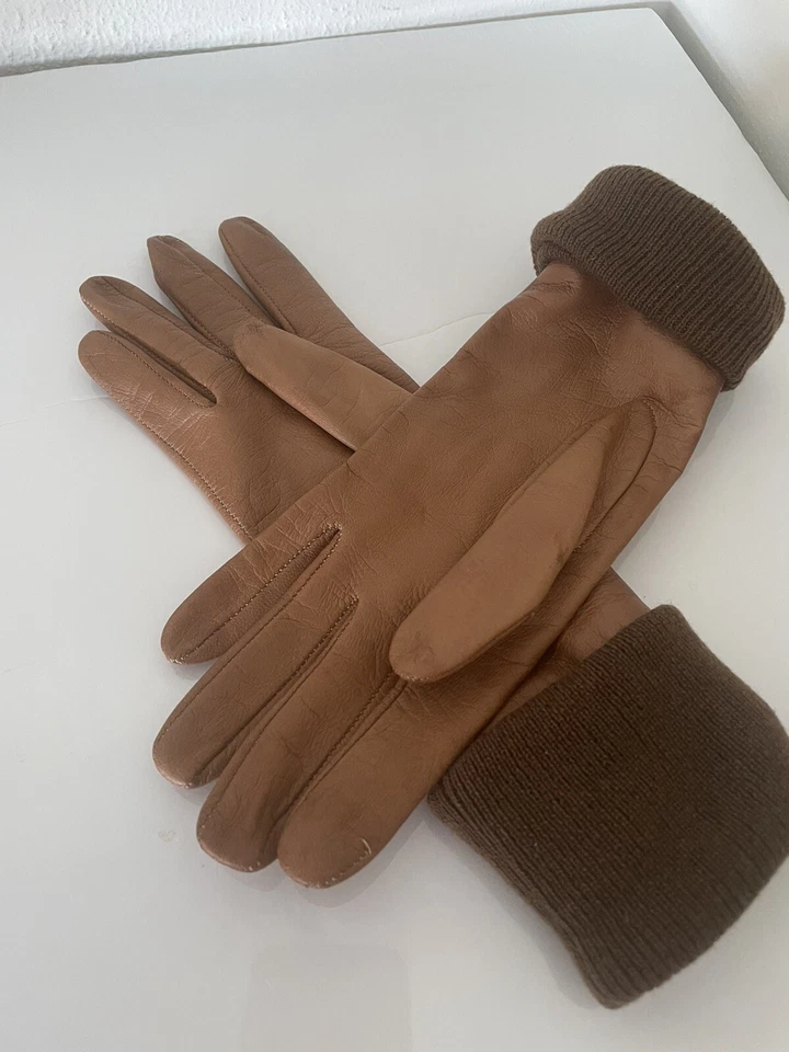 Valentino Couture  Woman's Gloves Tan Leather / Knit Cuff Size 7 Original Box - Image 4 of 4