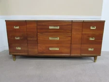 VINTAGE MID CENTURY JOHN WIDDICOMB BLOCK FRONT DRESSER, NINE DRAWER LOW CHEST