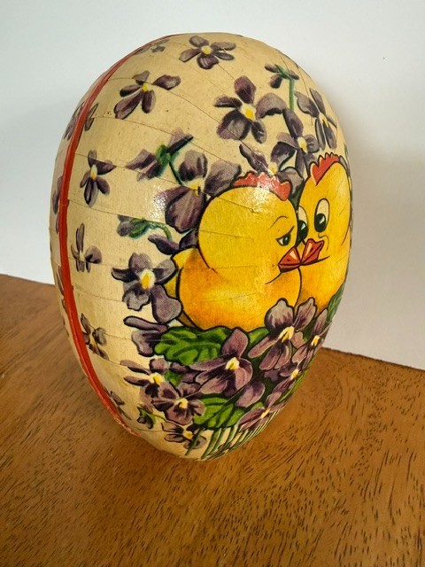 GERMAN PAIPER MACHE 6" EASTER EGG "LOVEBIRDS"